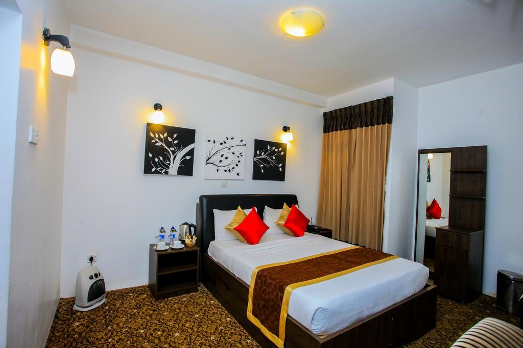 La Cottage Boutique Hotel & Restaurant Нувара-Элия Экстерьер фото