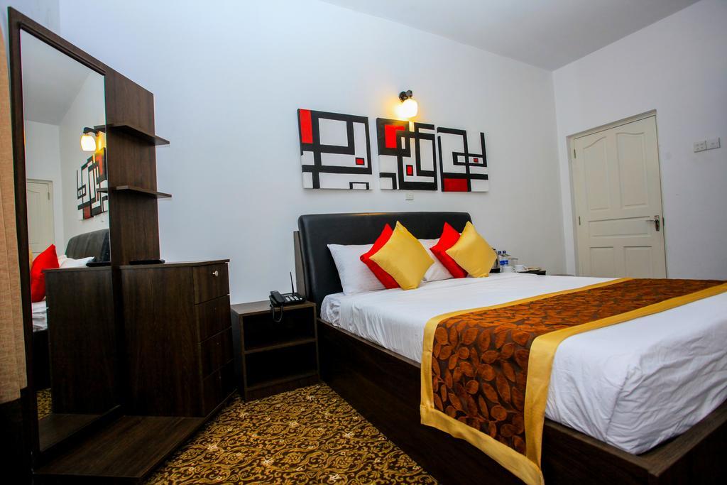 La Cottage Boutique Hotel & Restaurant Нувара-Элия Экстерьер фото