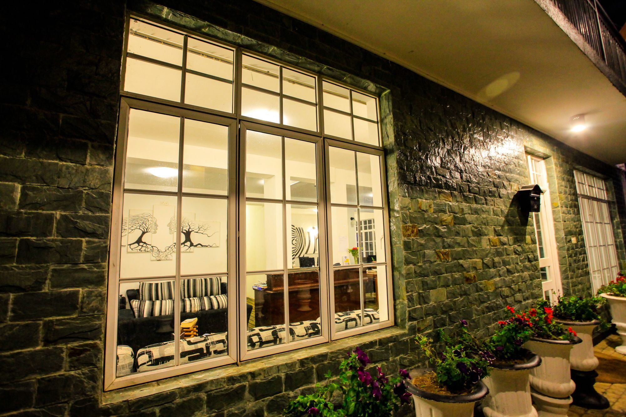 La Cottage Boutique Hotel & Restaurant Нувара-Элия Экстерьер фото