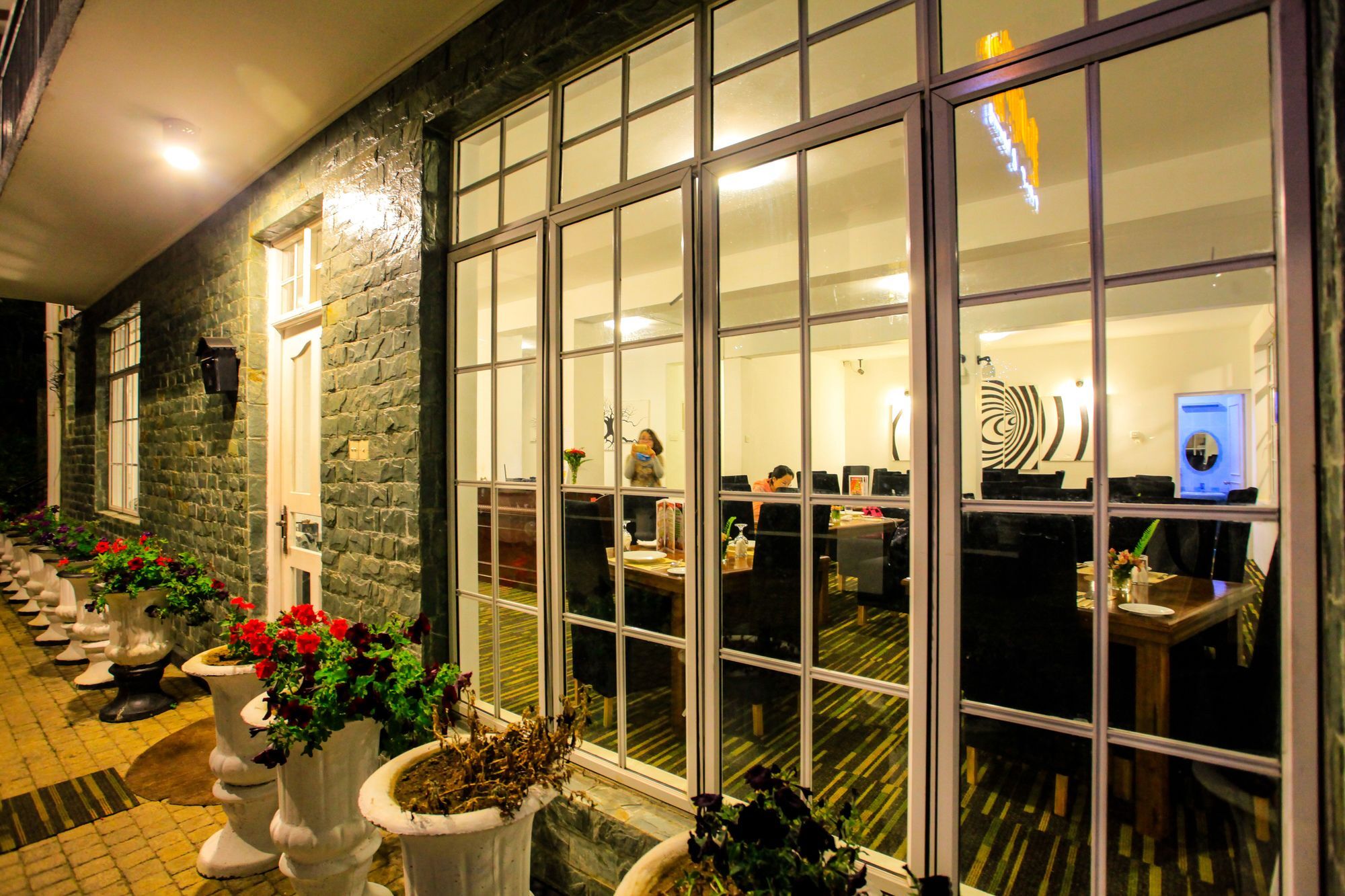 La Cottage Boutique Hotel & Restaurant Нувара-Элия Экстерьер фото